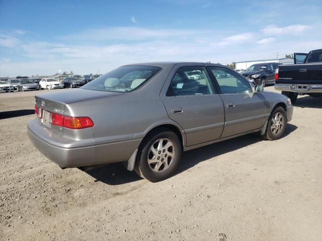 Photo 3 from auction – 2000 TOYOTA CAMRY LE with VIN 4T1BF28K2YU107642