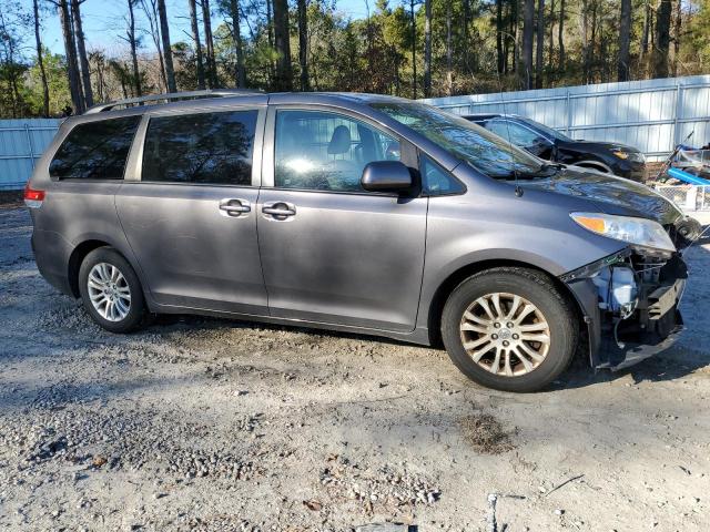 Photo 4 from auction – 2014 TOYOTA SIENNA XLE with VIN 5TDYK3DC8ES522835