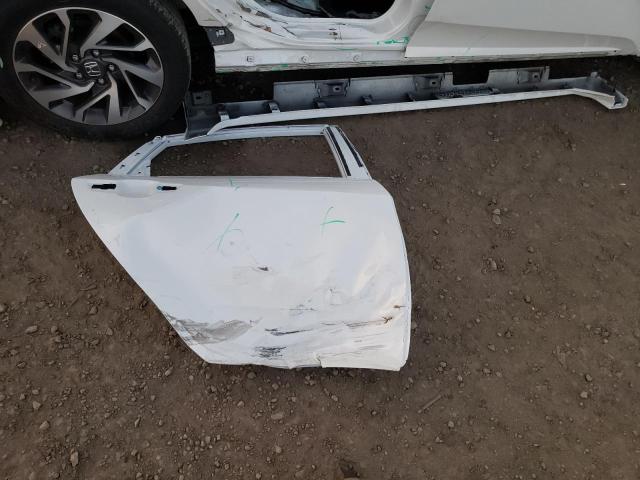 Photo 12 from auction – 2017 HONDA CIVIC EX with VIN 2HGFC2F7XHH521172