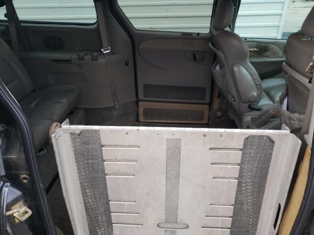 Photo 11 from auction – 2003 CHRYSLER TOWN & COU with VIN 2C8GP64L63R234444