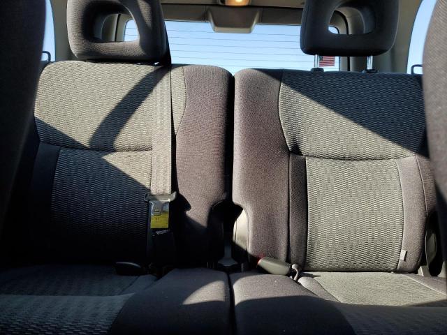 Photo 10 from auction – 2004 TOYOTA RAV4 with VIN JTEGD20V740044234