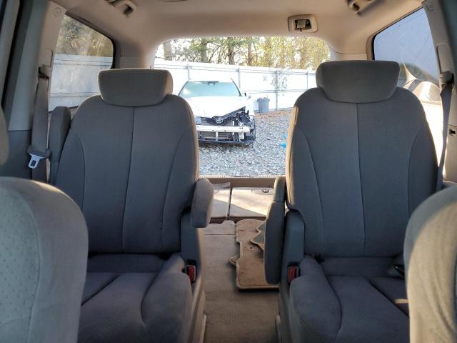 Photo 10 from auction – 2007 HYUNDAI ENTOURAGE with VIN KNDMC233076025112