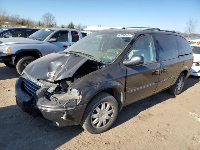 CHRYSLER TOWN & COU 2005 with VIN 2C4GP54L65R372256 - Photo from auction
