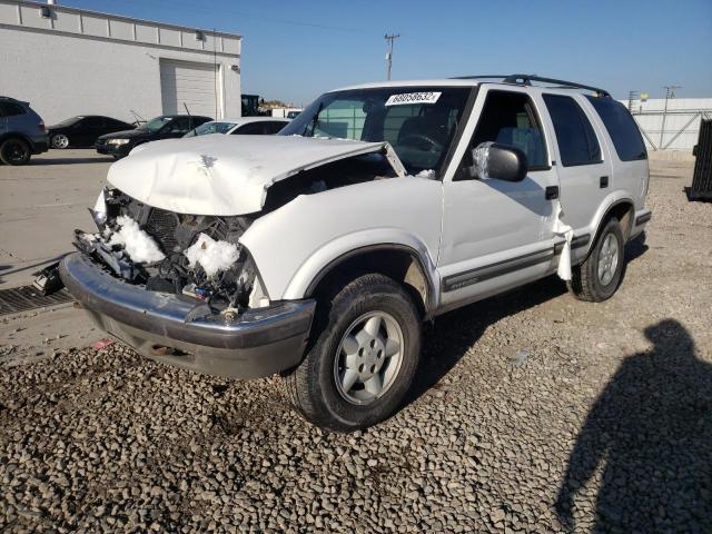 CHEVROLET BLAZER 1999 with VIN 1GNDT13W7X2228811 - Photo from auction