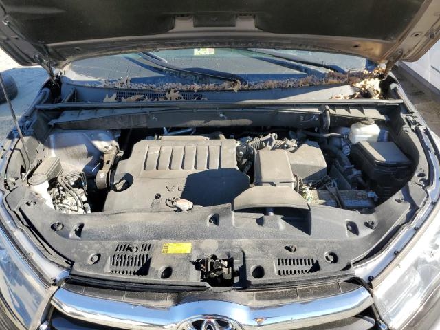 Photo 11 from auction – 2016 TOYOTA HIGHLANDER with VIN 5TDDKRFH7GS320744