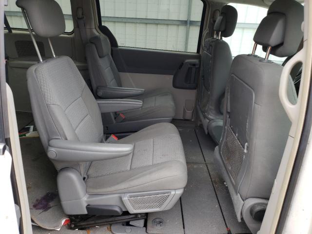 Photo 11 from auction – 2010 CHRYSLER TOWN & COU with VIN 2A4RR5D16AR308661