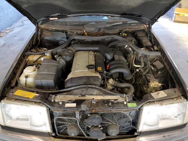 Photo 11 from auction – 1994 MERCEDES-BENZ E 320 with VIN WDBEA32E2RC139490