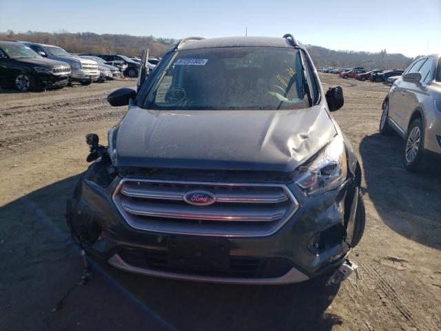 Photo 5 from auction – 2017 FORD ESCAPE SE with VIN 1FMCU9GD8HUC24020