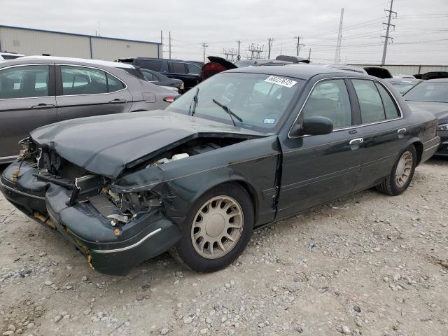 FORD CROWN VICT 2002 مع رقم تعريف المركبة 2FAFP74W02X109873 - صورة من المزاد