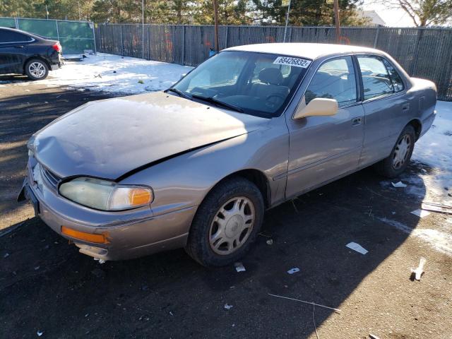 TOYOTA CAMRY 4D 2 1995 with VIN JT2GK12E8S0084118 - Photo from auction