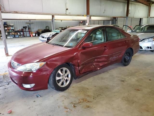 TOYOTA CAMRY LE 2005 with VIN 4T1BF30K25U107198 - Photo from auction