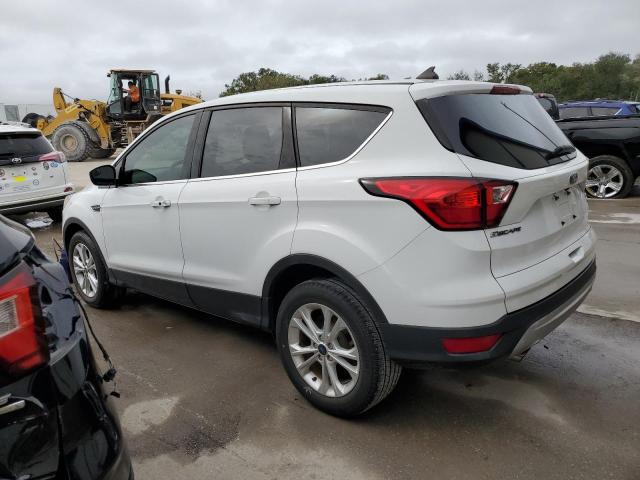 Photo 2 from auction – 2019 FORD ESCAPE SE with VIN 1FMCU9GD5KUC07196
