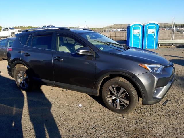 Photo 4 from auction – 2017 TOYOTA RAV4 XLE with VIN JTMRFREV1HD199286