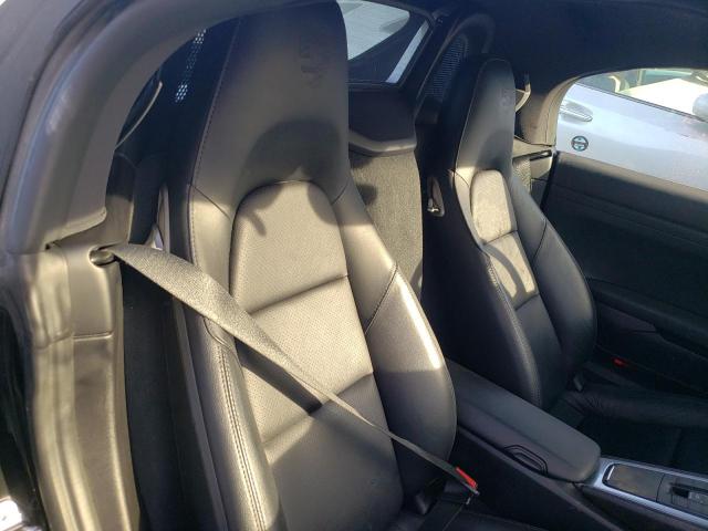 Photo 10 from auction – 2016 PORSCHE BOXSTER with VIN WP0CA2A84GS120957