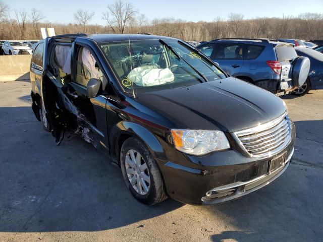 Photo 4 from auction – 2015 CHRYSLER TOWN & COU with VIN 2C4RC1BG7FR630160