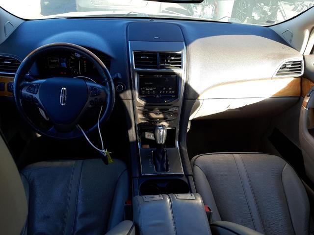 Photo 8 from auction – 2011 LINCOLN MKX with VIN 2LMDJ8JKXBBJ21889