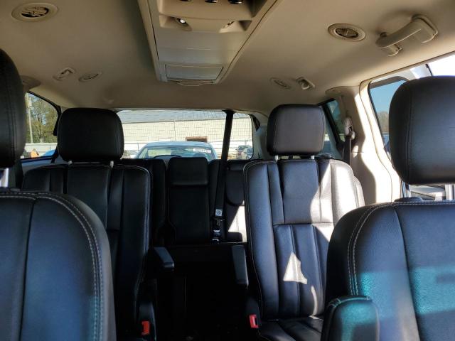 Photo 10 from auction – 2014 CHRYSLER TOWN & COU with VIN 2C4RC1BG8ER204461