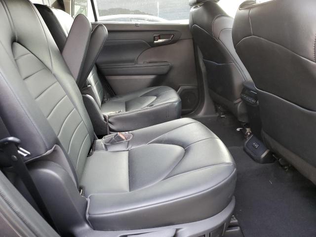 Photo 10 from auction – 2022 TOYOTA HIGHLANDER with VIN 5TDGZRAH2NS107293