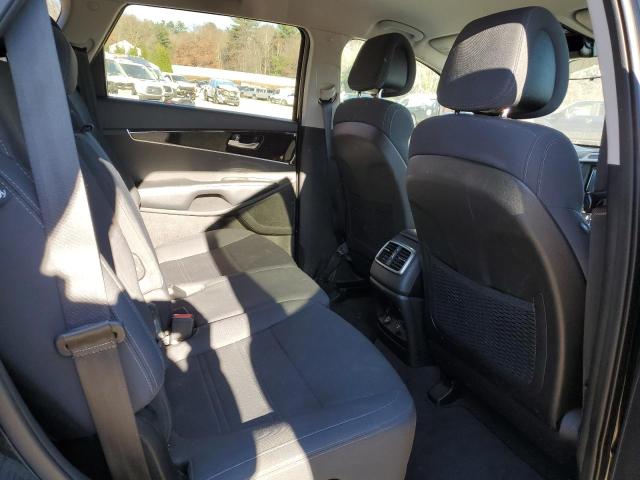 Photo 11 from auction – 2017 KIA SORENTO LX with VIN 5XYPGDA59HG188017