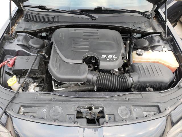 Photo 11 from auction – 2018 CHRYSLER 300 S with VIN 2C3CCABG5JH243938