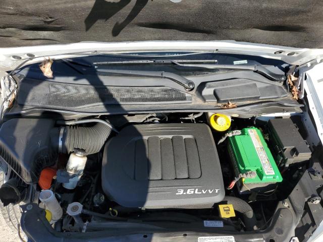 Photo 12 from auction – 2014 CHRYSLER TOWN & COU with VIN 2C4RC1BG8ER204461
