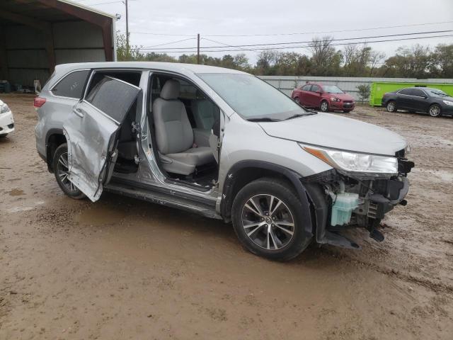 Photo 4 from auction – 2018 TOYOTA HIGHLANDER with VIN 5TDZARFH5JS035735