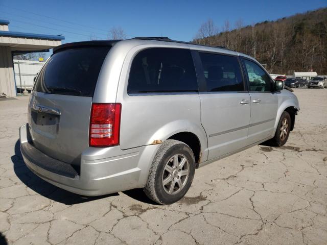 Photo 3 from auction – 2010 CHRYSLER TOWN & COU with VIN 2A4RR5D15AR375946