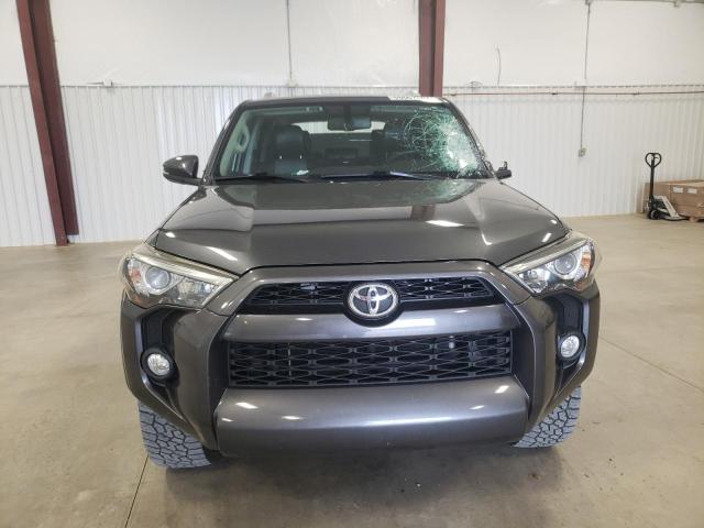 Photo 5 from auction – 2017 TOYOTA 4RUNNER SR with VIN JTEBU5JR2H5422854