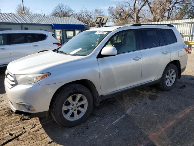 TOYOTA HIGHLANDER 2013 z numerem VIN 5TDBK3EHXDS221644 - Zdjęcie z aukcji