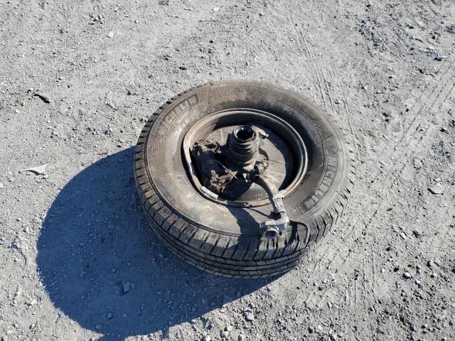 Photo 13 from auction – 2002 TOYOTA SEQUOIA LI with VIN 5TDBT48A22S070703