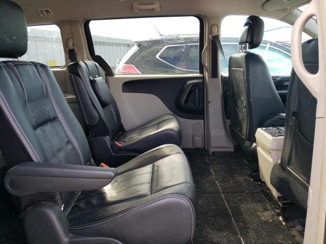 Photo 11 from auction – 2015 CHRYSLER TOWN & COU with VIN 2C4RC1BG0FR589094