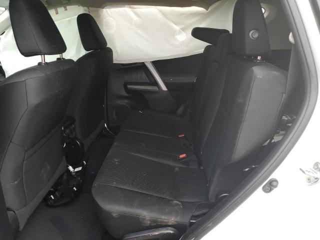 Photo 11 from auction – 2018 TOYOTA RAV4 LE with VIN 2T3ZFREVXJW443395