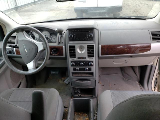 Photo 8 from auction – 2010 CHRYSLER TOWN & COU with VIN 2A4RR5D16AR308661