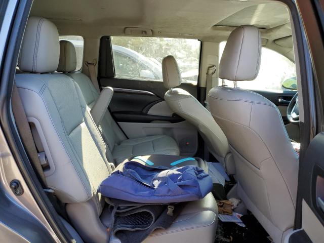 Photo 10 from auction – 2016 TOYOTA HIGHLANDER with VIN 5TDDKRFH7GS320744