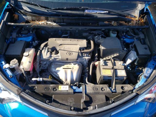 Photo 11 from auction – 2017 TOYOTA RAV4 XLE with VIN JTMRFREV7HJ166603