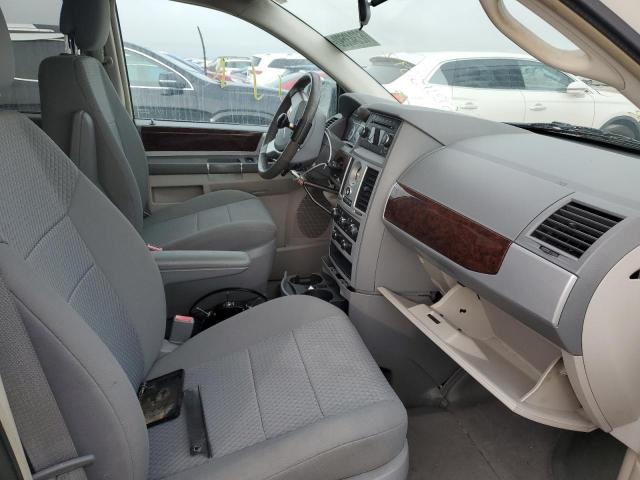 Photo 5 from auction – 2010 CHRYSLER TOWN & COU with VIN 2A4RR5D10AR461097
