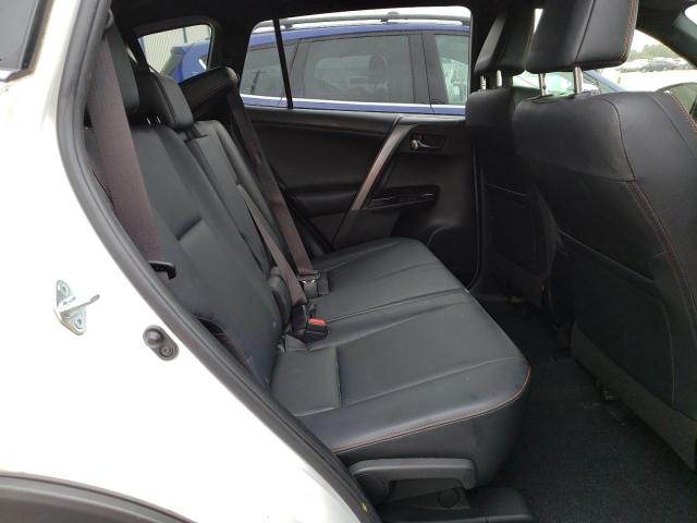 Photo 11 from auction – 2017 TOYOTA RAV4 SE with VIN JTMNFREV5HD097388