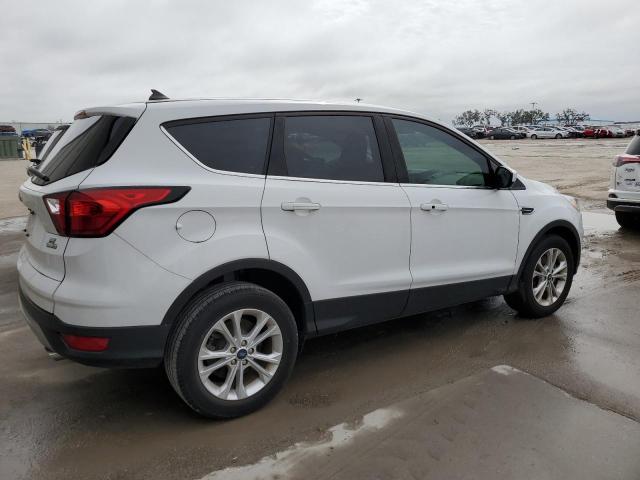 Photo 3 from auction – 2019 FORD ESCAPE SE with VIN 1FMCU9GD5KUC07196