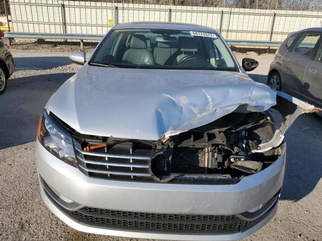 Photo 5 from auction – 2012 VOLKSWAGEN PASSAT SEL with VIN 1VWCN7A34CC083304