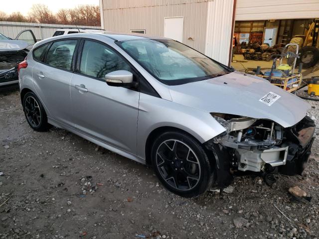 Photo 4 from auction – 2014 FORD FOCUS SE with VIN 1FADP3K21EL267253