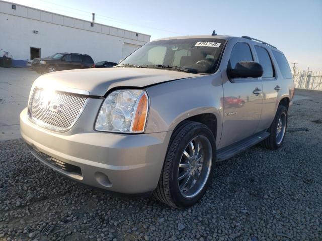 GMC YUKON 2007 with VIN 1GKFC13J87J114784 - Photo from auction