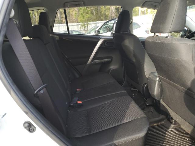 Photo 11 from auction – 2018 TOYOTA RAV4 LE with VIN JTMZFREV0JJ194359