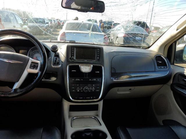 Photo 8 from auction – 2015 CHRYSLER TOWN & COU with VIN 2C4RC1CG9FR503926
