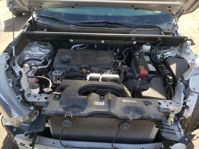 Photo 12 from auction – 2019 TOYOTA RAV4 LE with VIN JTMF1RFV8KJ005264