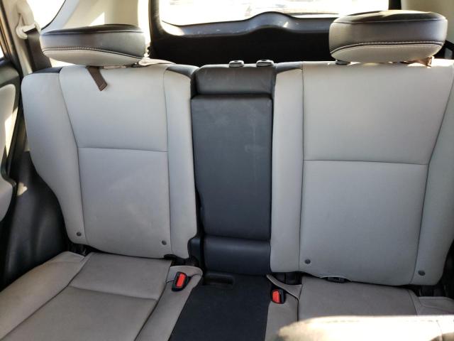 Photo 10 from auction – 2018 TOYOTA RAV4 LIMIT with VIN JTMDFREV3JD231719