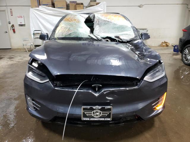 Photo 5 from auction – 2018 TESLA MODEL X with VIN 5YJXCAE24JF103995
