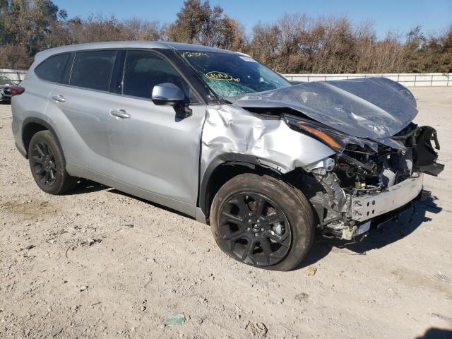 Photo 4 from auction – 2022 TOYOTA HIGHLANDER with VIN 5TDCZRAH1NS123354