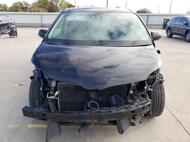 Photo 5 from auction – 2018 TOYOTA SIENNA XLE with VIN 5TDDZ3DC1JS194842