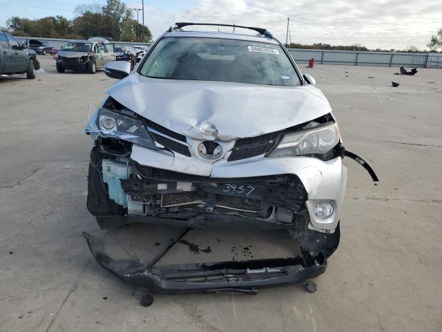 Photo 5 from auction – 2015 TOYOTA RAV4 XLE with VIN JTMWFREV2FJ047504