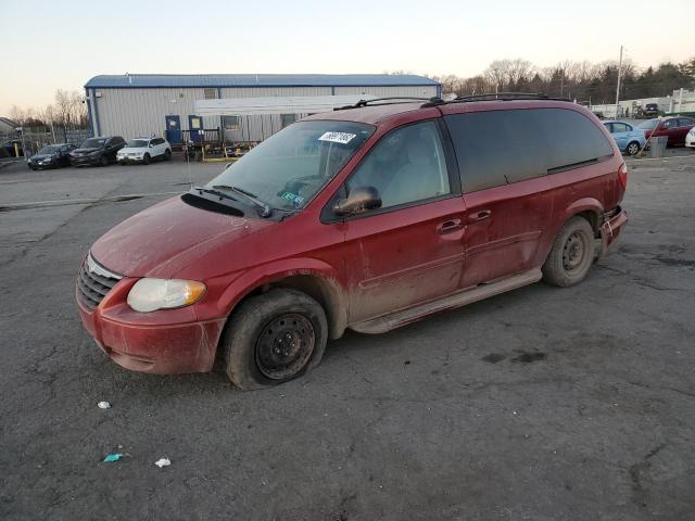 CHRYSLER TOWN & COU 2005 with VIN 2C4GP44R35R460440 - Photo from auction